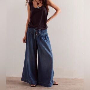 Free People- We The Free Forget Me Knot Pull-On Jeans, Medium